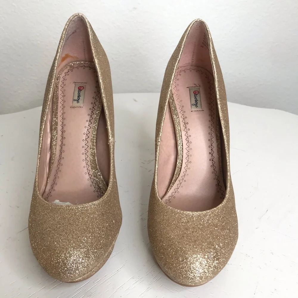 6 gold glitter platform pumps holiday gold sparkle